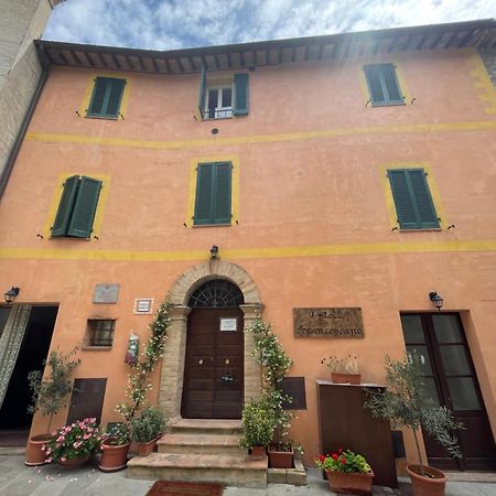 Locanda Francescana Valfabbrica Bagian luar foto